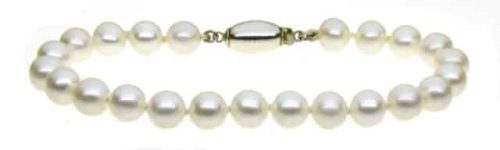 white freshwater cultured pearl bracelet knotted throughout on a silver bead clasp cost £14.50 preview e1523875273437