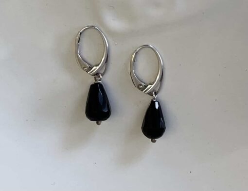 faceted onyx drop